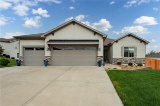 1102 NW Aspen Court, Grain Valley, MO 64029