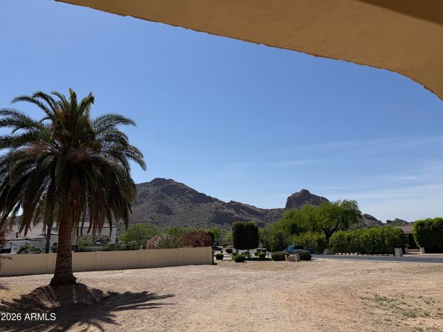 6525 N LOST DUTCHMAN Drive, Paradise Valley, AZ 85253