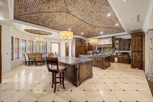 6525 N LOST DUTCHMAN Drive, Paradise Valley, AZ 85253