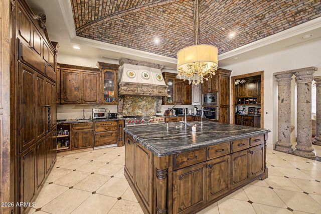 6525 N LOST DUTCHMAN Drive, Paradise Valley, AZ 85253