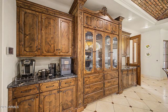 6525 N LOST DUTCHMAN Drive, Paradise Valley, AZ 85253