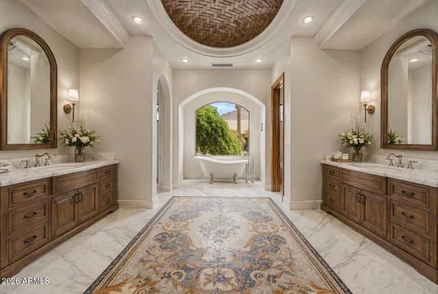 6525 N LOST DUTCHMAN Drive, Paradise Valley, AZ 85253