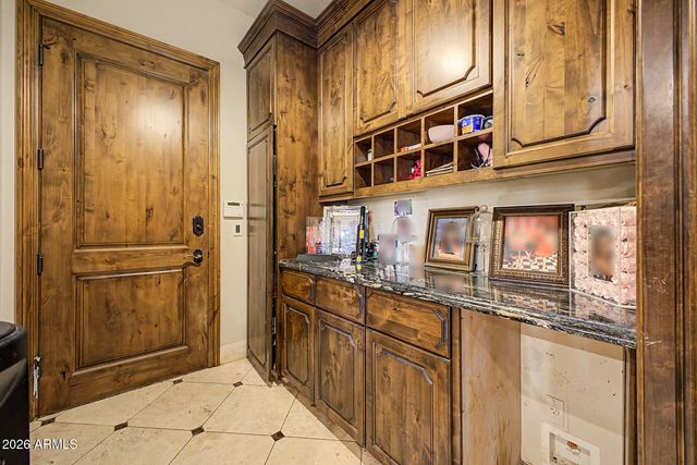 6525 N LOST DUTCHMAN Drive, Paradise Valley, AZ 85253
