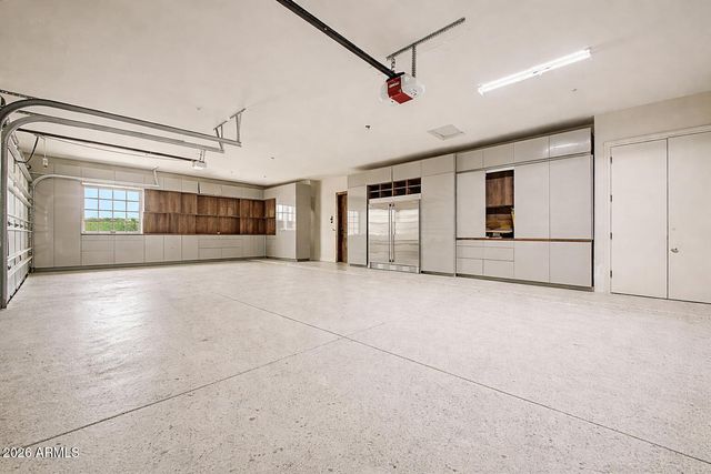6525 N LOST DUTCHMAN Drive, Paradise Valley, AZ 85253
