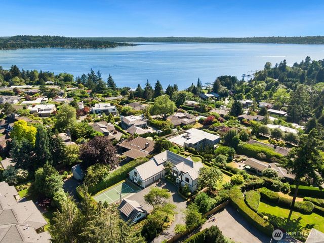 8443 NE 6th Street, Medina, WA 98039