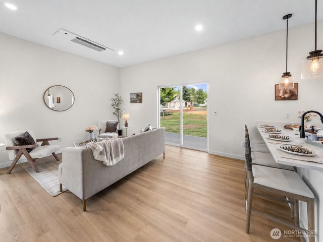 7919 Jensen Farm Ln, Arlington, WA 98223