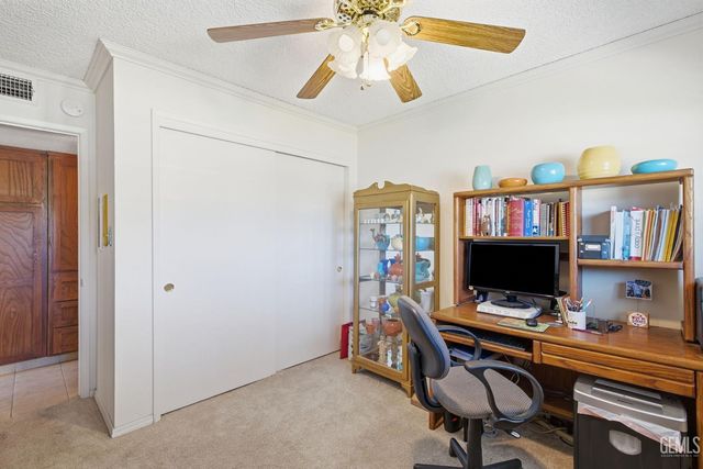 2711 Carlisle Court, Bakersfield, CA 93309