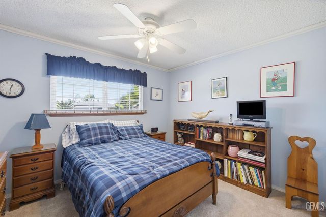 2711 Carlisle Court, Bakersfield, CA 93309