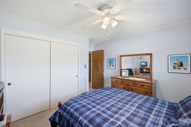 2711 Carlisle Court, Bakersfield, CA 93309