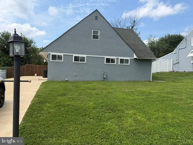 9308 TREATY RD, Philadelphia, PA 19114