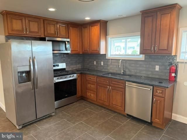 9308 TREATY RD, Philadelphia, PA 19114