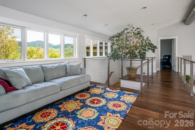 96 Gibson Road, Asheville, NC 28804