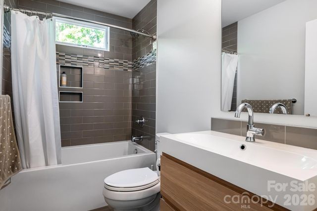 96 Gibson Road, Asheville, NC 28804