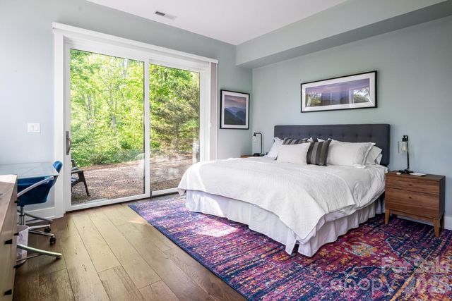 96 Gibson Road, Asheville, NC 28804