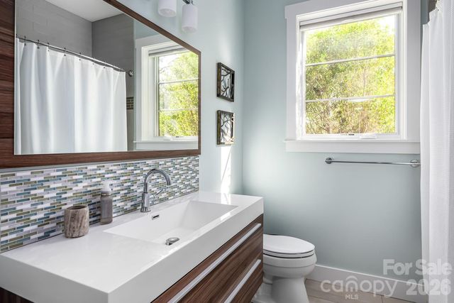 96 Gibson Road, Asheville, NC 28804