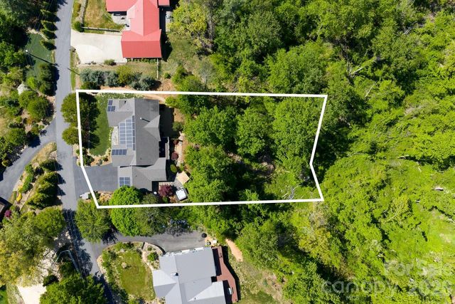 96 Gibson Road, Asheville, NC 28804