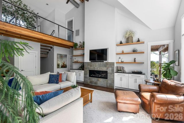 96 Gibson Road, Asheville, NC 28804