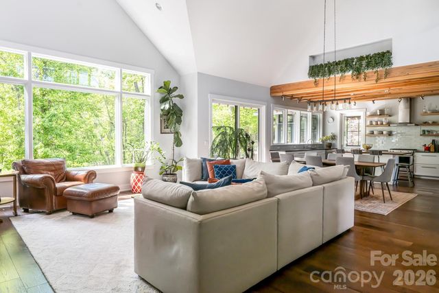 96 Gibson Road, Asheville, NC 28804