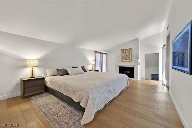 2213 Plaza Del Puerto, Las Vegas, NV 89102