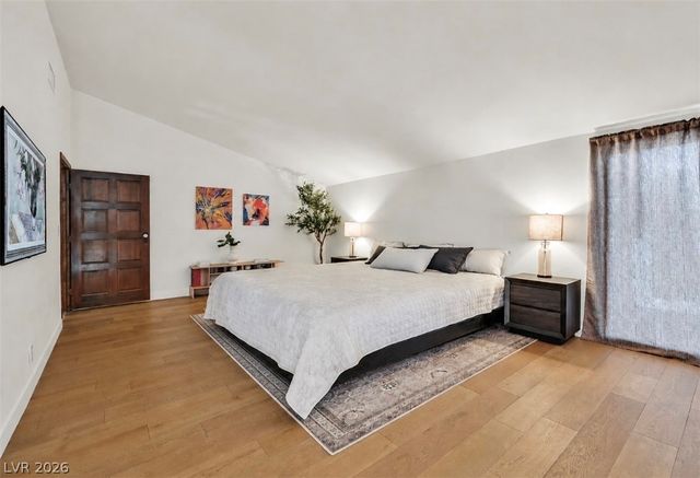 2213 Plaza Del Puerto, Las Vegas, NV 89102