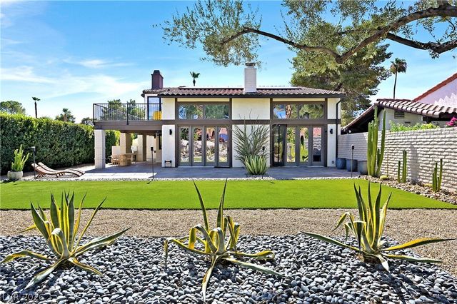 2213 Plaza Del Puerto, Las Vegas, NV 89102