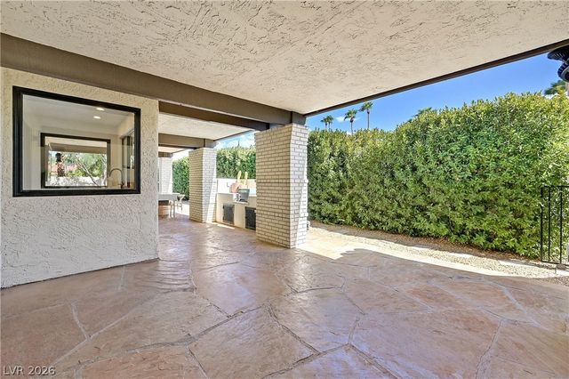 2213 Plaza Del Puerto, Las Vegas, NV 89102
