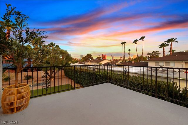 2213 Plaza Del Puerto, Las Vegas, NV 89102