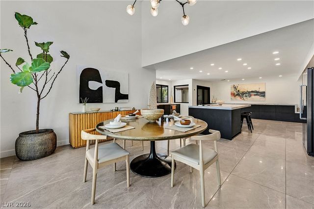 2213 Plaza Del Puerto, Las Vegas, NV 89102