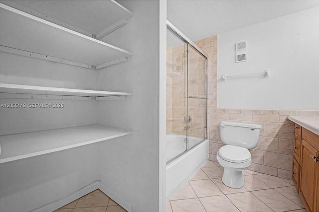 250 Jacaranda Dr 508, Plantation, FL 33324