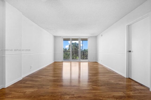 250 Jacaranda Dr 508, Plantation, FL 33324