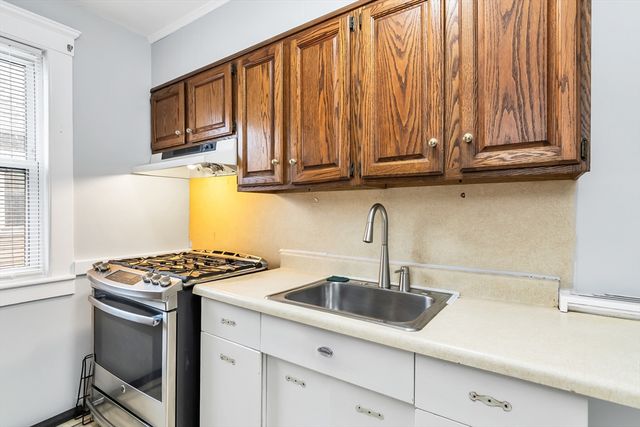 32-34 Magnolia St 2, Lawrence, MA 01841