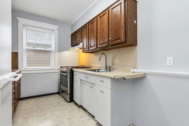 32-34 Magnolia St 2, Lawrence, MA 01841