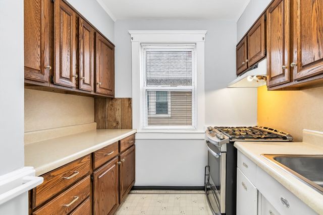 32-34 Magnolia St 2, Lawrence, MA 01841