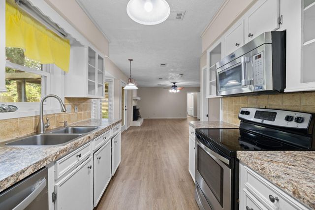 624 Morrison Drive, Livingston, TX 77351