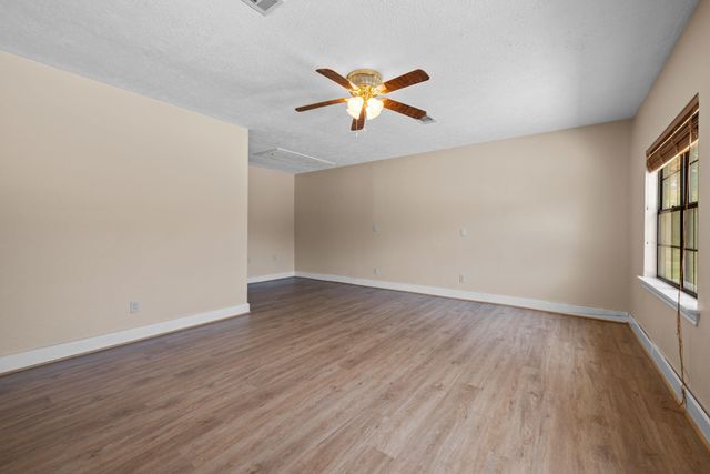 624 Morrison Drive, Livingston, TX 77351