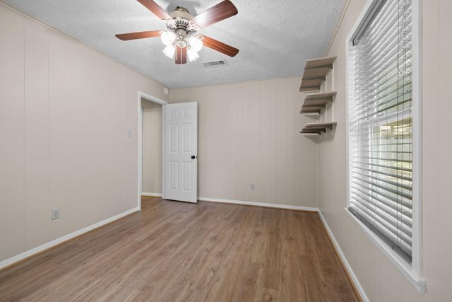 624 Morrison Drive, Livingston, TX 77351