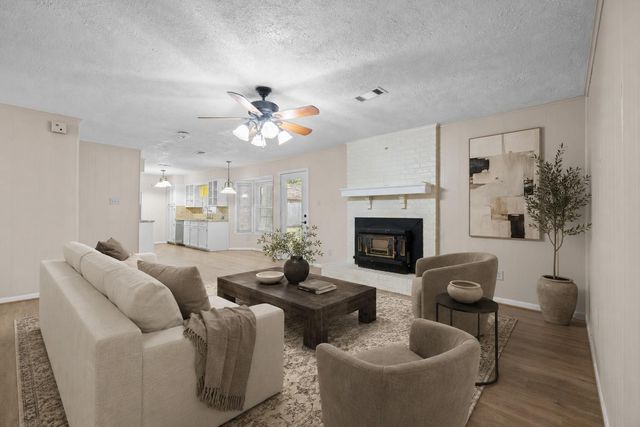 624 Morrison Drive, Livingston, TX 77351