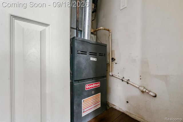 8031 N Silvery Lane, Dearborn Heights, MI 48127