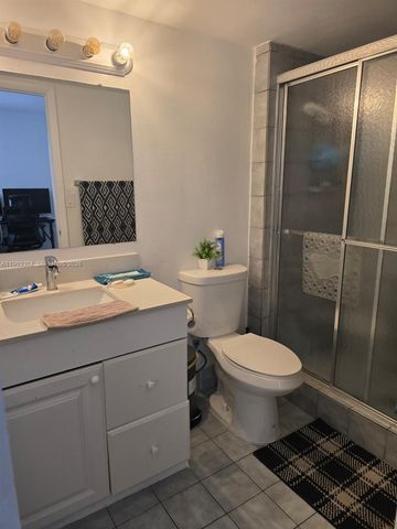 13715 Kendale Lakes Cir A-308, Miami, FL 33183