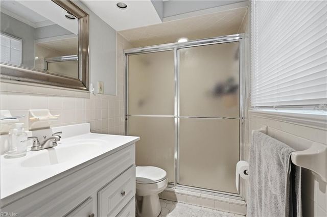 533 Kings Grant RD, Virginia Beach, VA 23452
