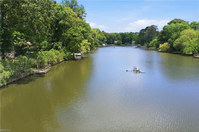 533 Kings Grant RD, Virginia Beach, VA 23452