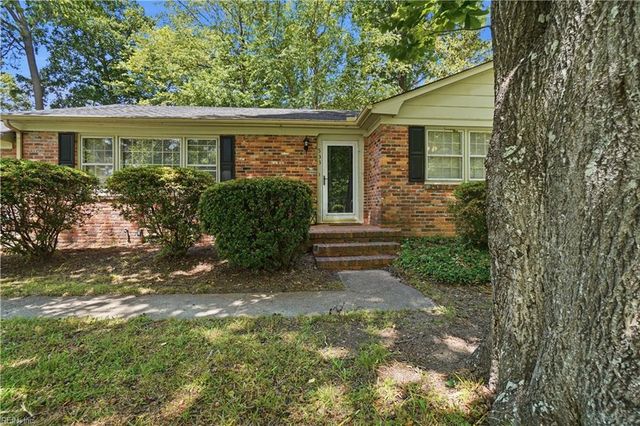 533 Kings Grant RD, Virginia Beach, VA 23452
