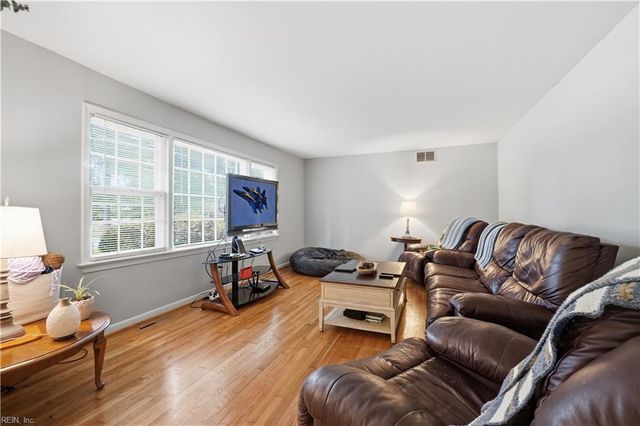 533 Kings Grant RD, Virginia Beach, VA 23452