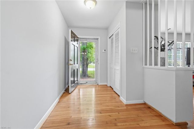 533 Kings Grant RD, Virginia Beach, VA 23452