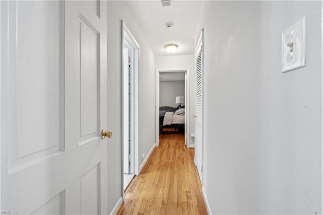 533 Kings Grant RD, Virginia Beach, VA 23452