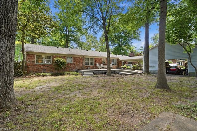 533 Kings Grant RD, Virginia Beach, VA 23452