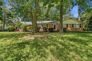533 Kings Grant RD, Virginia Beach, VA 23452