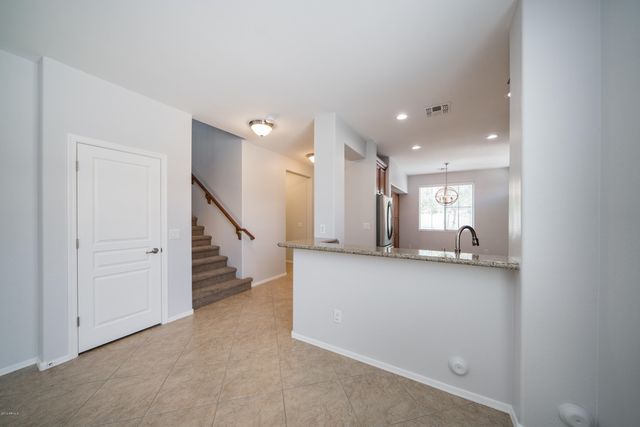 1774 W Pelican Drive, Chandler, AZ 85286