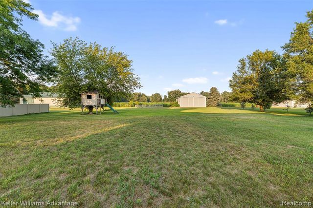 22627 Otter Road, New Boston, MI 48164
