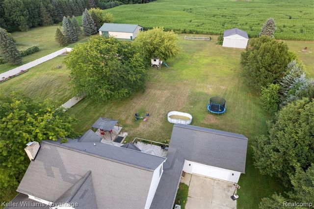 22627 Otter Road, New Boston, MI 48164